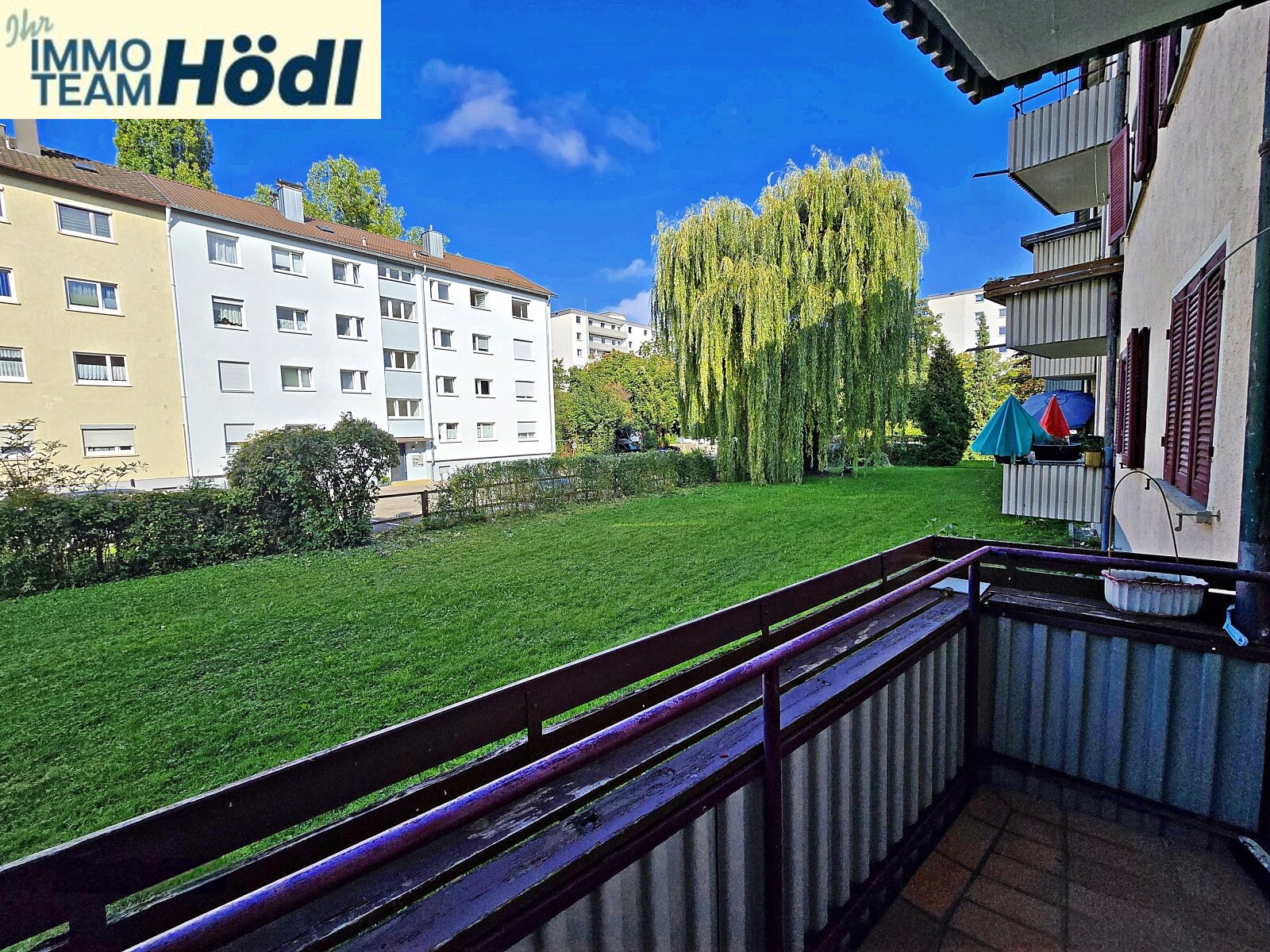 Helle 3-Zimmerwohnung mit Balkon und Garage in Pfullingen!!  Helle 3-Zimmerwohnung mit Balkon und Garage in Pfullingen!!