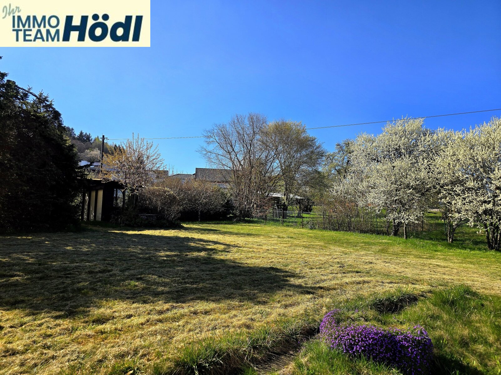 Tolle Wohnung mit Dachterrasse und Garten sucht neue Mieter auch Haustiere (Hunde und Katzen) sind hier herzliche Willkommen!! Tolle Wohnung mit Dachterrasse und Garten sucht neue Mieter auch Haustiere (Hunde und Katzen) sind hier herzliche Willkommen!!