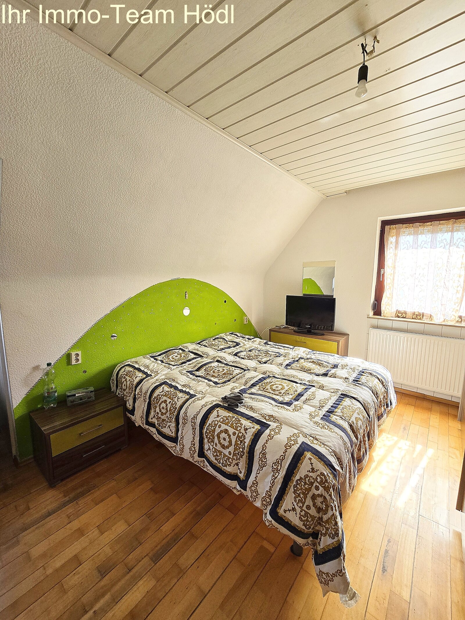 Schlafzimmer DG