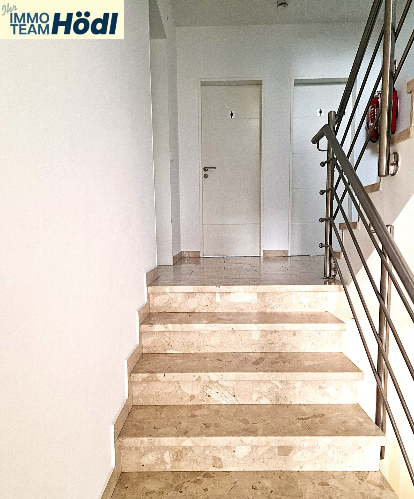 Schönes und helles Büro zu vermieten Schönes und helles Büro zu vermieten